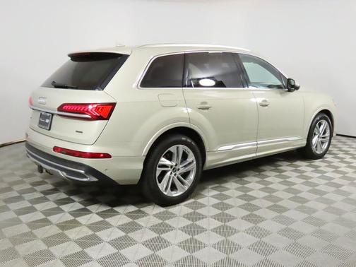 2022 Audi Q7 55 Prestige