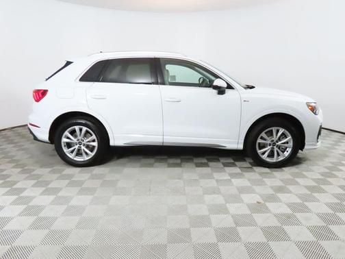 2025 Audi Q3 45 S line Premium Plus