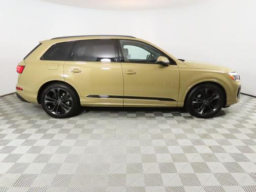 2025 Audi Q7 55 Prestige