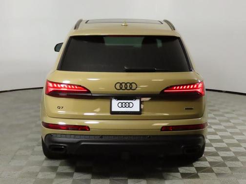 2025 Audi Q7 55 Prestige