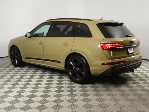 2025 Audi Q7 55 Prestige