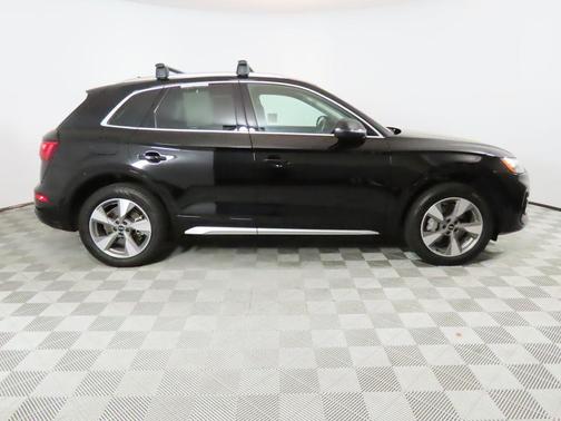 2023 Audi Q5 40 Premium Plus