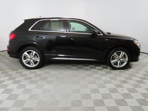 2023 Audi Q3 Premium Plus 45 TFSI S line quattro Tiptronic