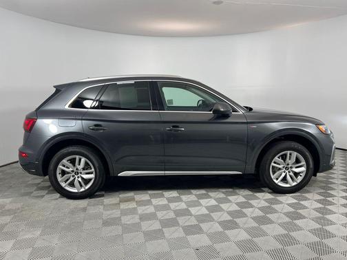 2023 Audi Q5 45 S line Premium
