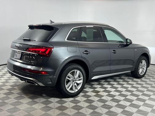 2023 Audi Q5 45 S line Premium