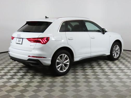 2025 Audi Q3 Premium 45 TFSI S line quattro Tiptronic