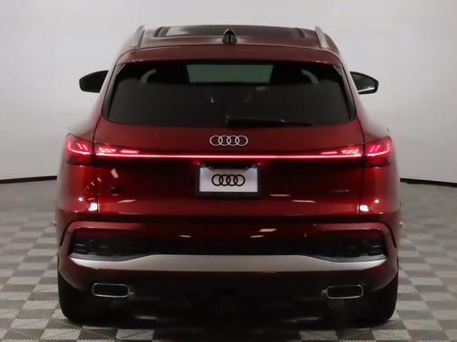 2025 Audi Q5 Prestige TFSI quattro S tronic