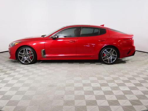2022 Kia Stinger GT1