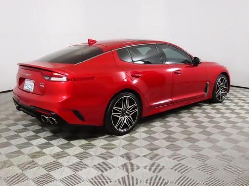2022 Kia Stinger GT1