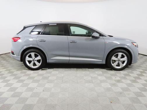 2025 Audi Q4 e-tron Premium 55 quattro