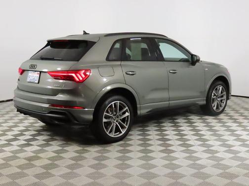 2025 Audi Q3 Premium 45 TFSI S line quattro Tiptronic