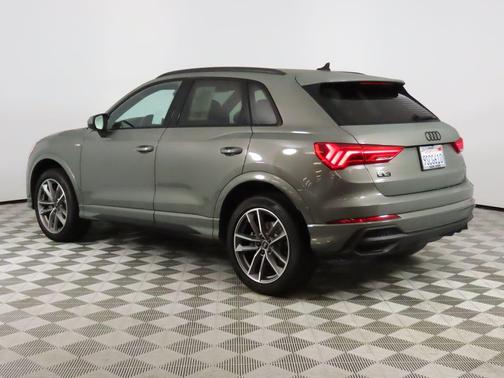 2025 Audi Q3 Premium 45 TFSI S line quattro Tiptronic
