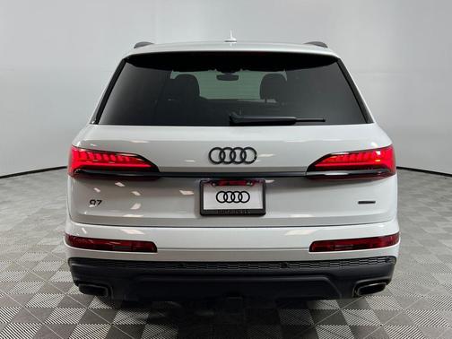 2025 Audi Q7 55 Prestige
