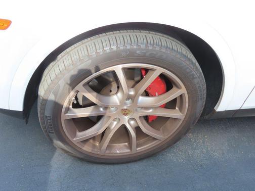 2019 Porsche Cayenne S