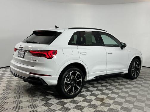 2025 Audi Q3 45 S line Premium Plus