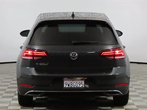 2019 Volkswagen e-Golf SE