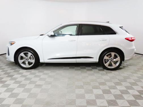 2025 Audi Q5 Prestige TFSI quattro S tronic