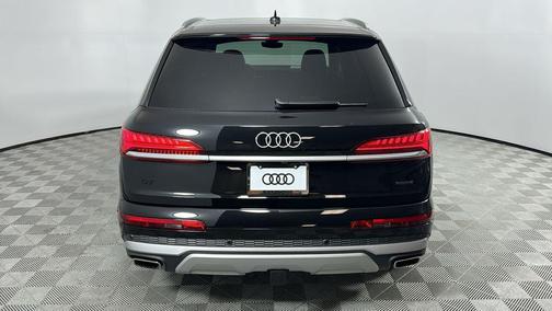 2025 Audi Q7 55 Prestige