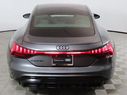 2022 Audi e-tron GT Premium Plus