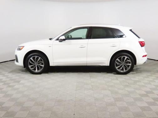 2023 Audi Q5 45 S line Premium Plus