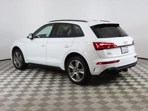 2025 Audi Q5 45 S line Premium