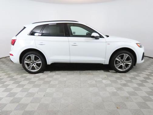 2025 Audi Q5 45 S line Premium