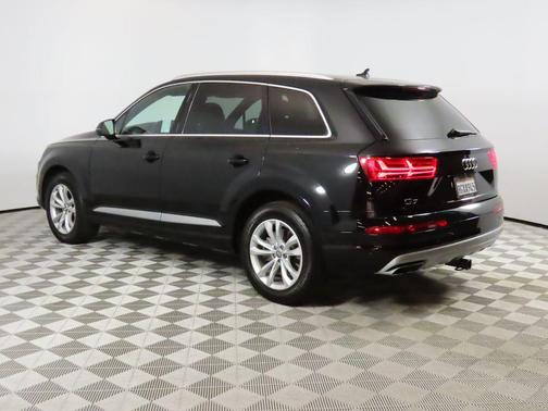2019 Audi Q7 55 Premium Plus