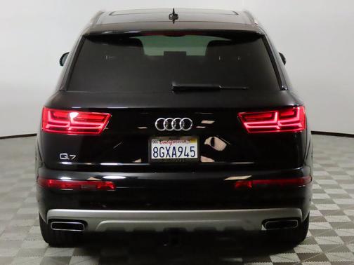 2019 Audi Q7 55 Premium Plus