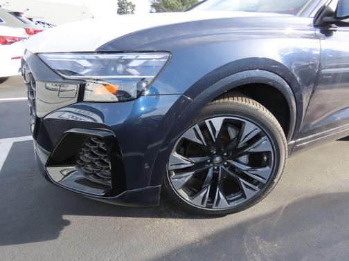 2025 Audi Q8 55 Prestige