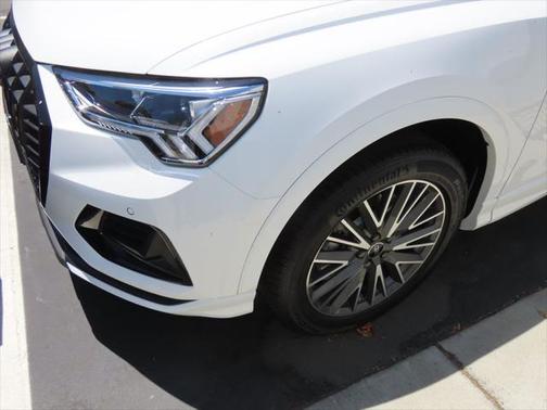 2023 Audi Q3 Premium Plus 40 TFSI quattro Tiptronic