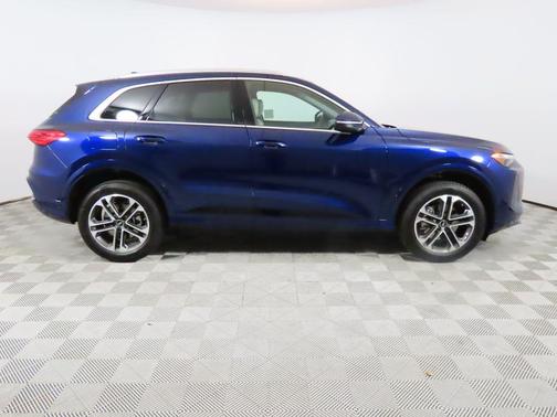 2025 Audi Q5 Premium TFSI quattro S tronic