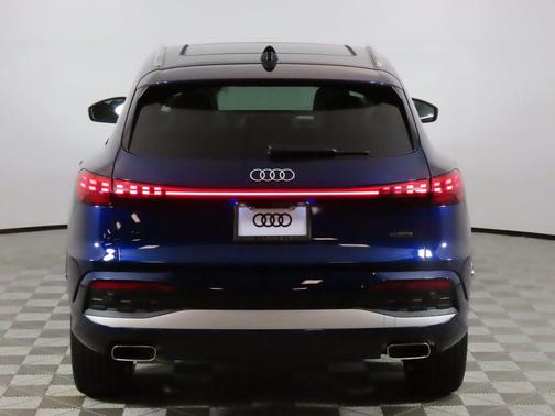2025 Audi Q5 Premium TFSI quattro S tronic