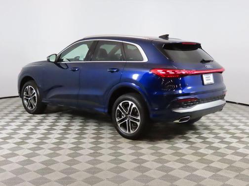 2025 Audi Q5 Premium TFSI quattro S tronic