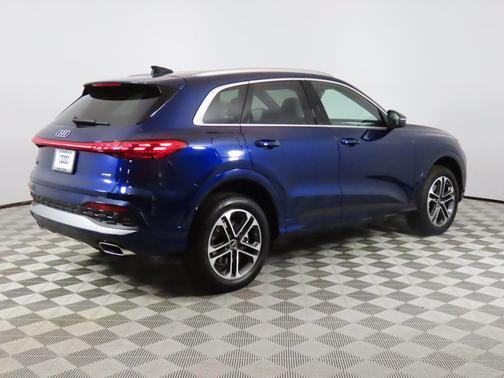 2025 Audi Q5 Premium TFSI quattro S tronic