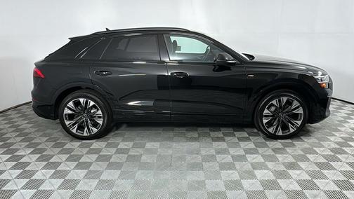 2025 Audi Q8 55 Prestige