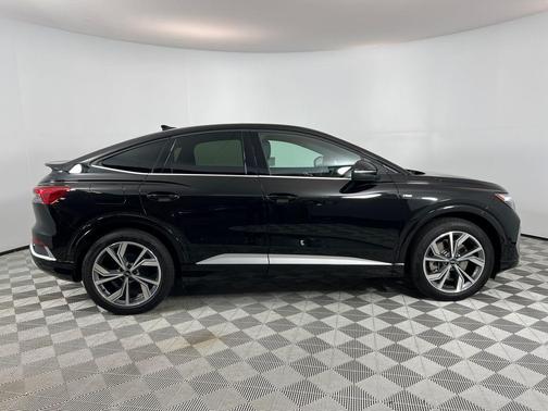 2025 Audi Q4 e-tron Sportback Premium 55 quattro