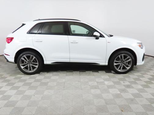 2025 Audi Q3 45 S line Premium Plus