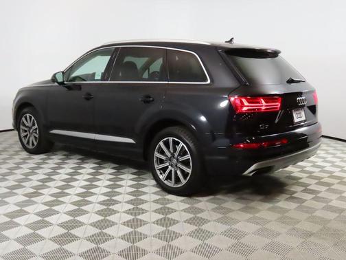 2019 Audi Q7 55 Premium Plus