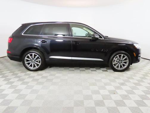 2019 Audi Q7 55 Premium Plus