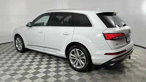 2025 Audi Q7 55 Prestige