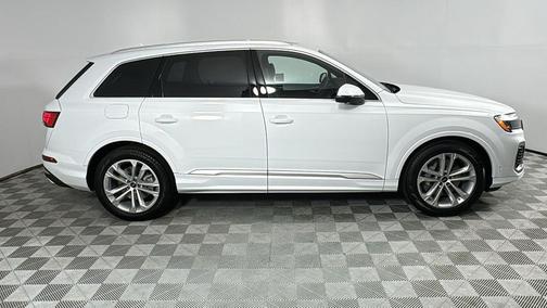 2025 Audi Q7 55 Prestige