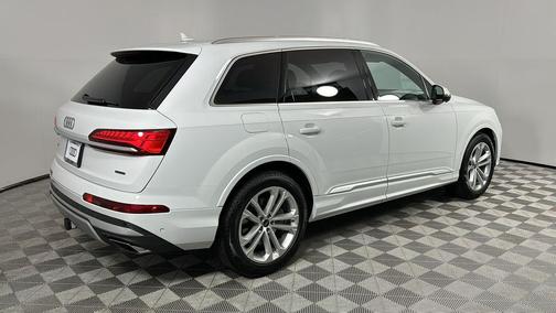 2025 Audi Q7 55 Prestige