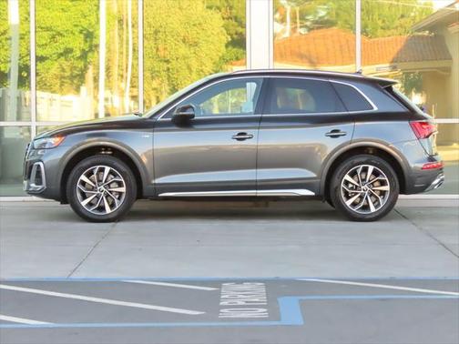 2022 Audi Q5 Premium 45 TFSI S line quattro S tronic