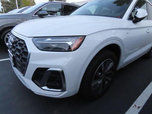 2023 Audi Q5 45 S line Premium Plus