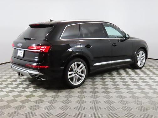 2025 Audi Q7 55 Premium Plus