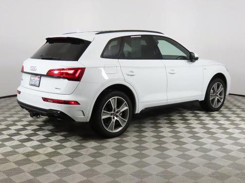 2025 Audi Q5 45 S line Premium