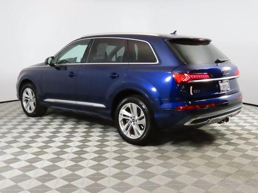 2023 Audi Q7 45 Premium