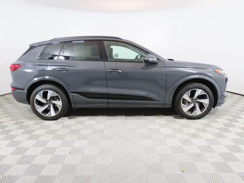 2025 Audi Q6 e-tron Premium Plus quattro