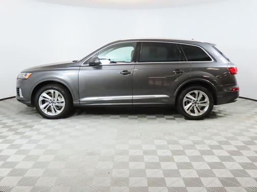 2022 Audi Q7 55 Premium Plus