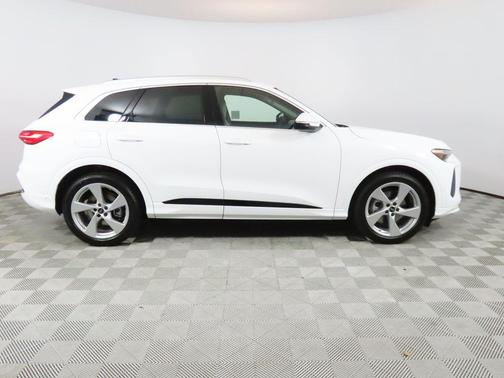 2025 Audi Q5 Prestige TFSI quattro S tronic